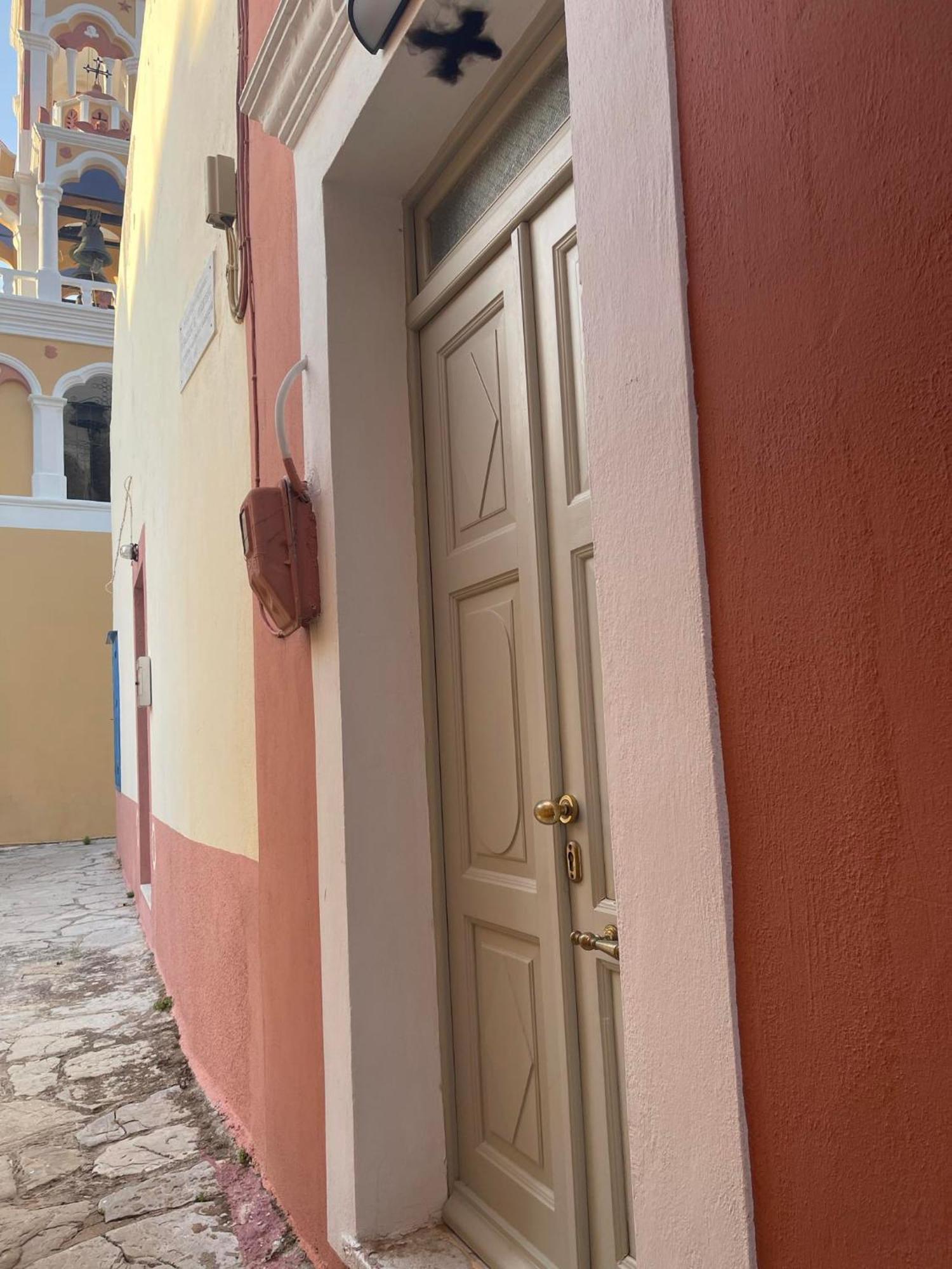Sokratis Apartments Sými Buitenkant foto